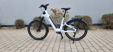 Centurion Country R900i LX weißsilber satin 2024 27,5" 625Wh Wave